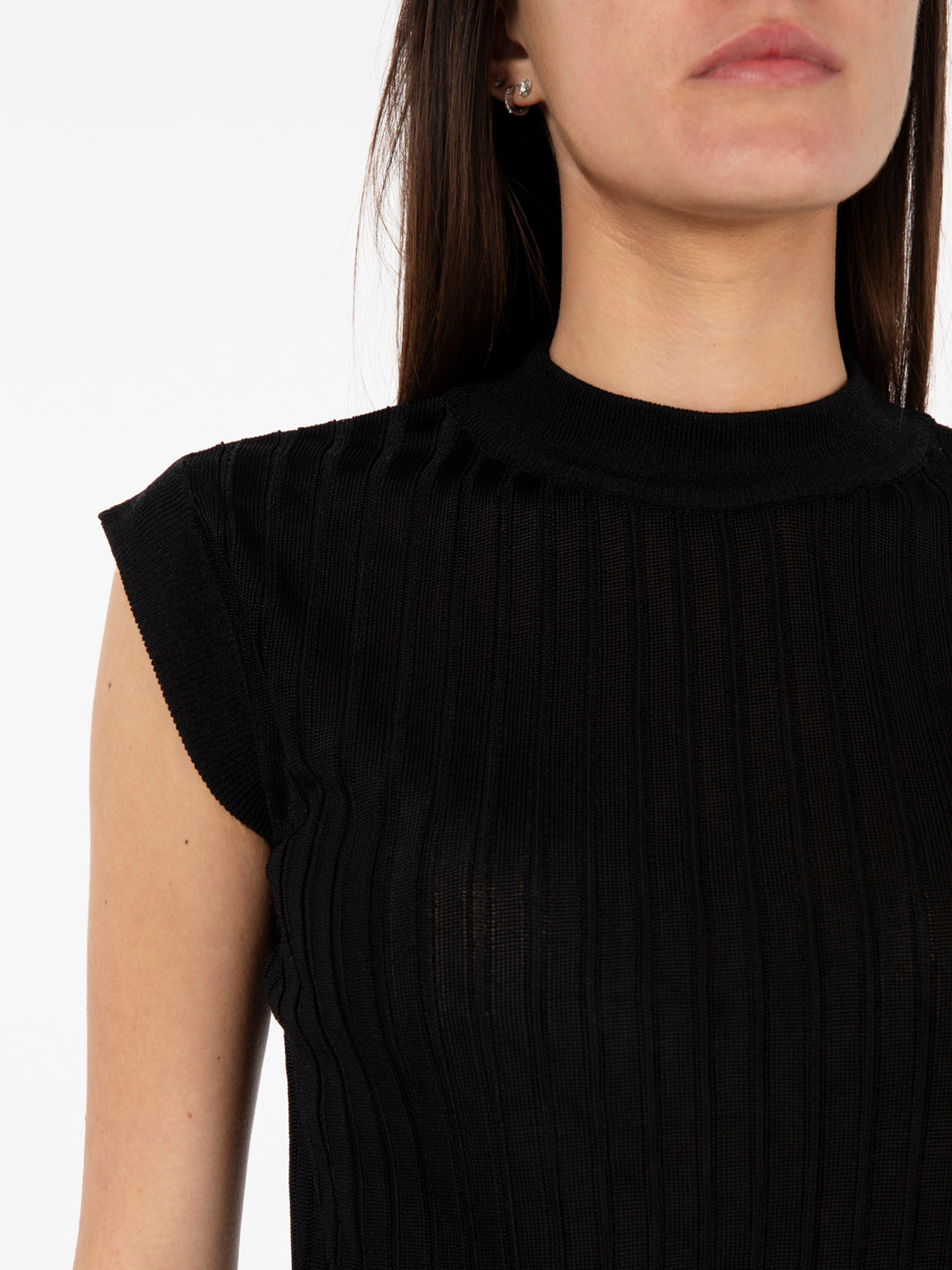 Maglia smanicata a coste nero