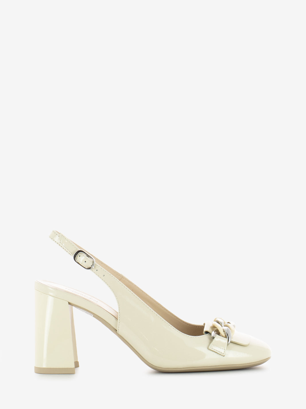 Chanel con catena latte