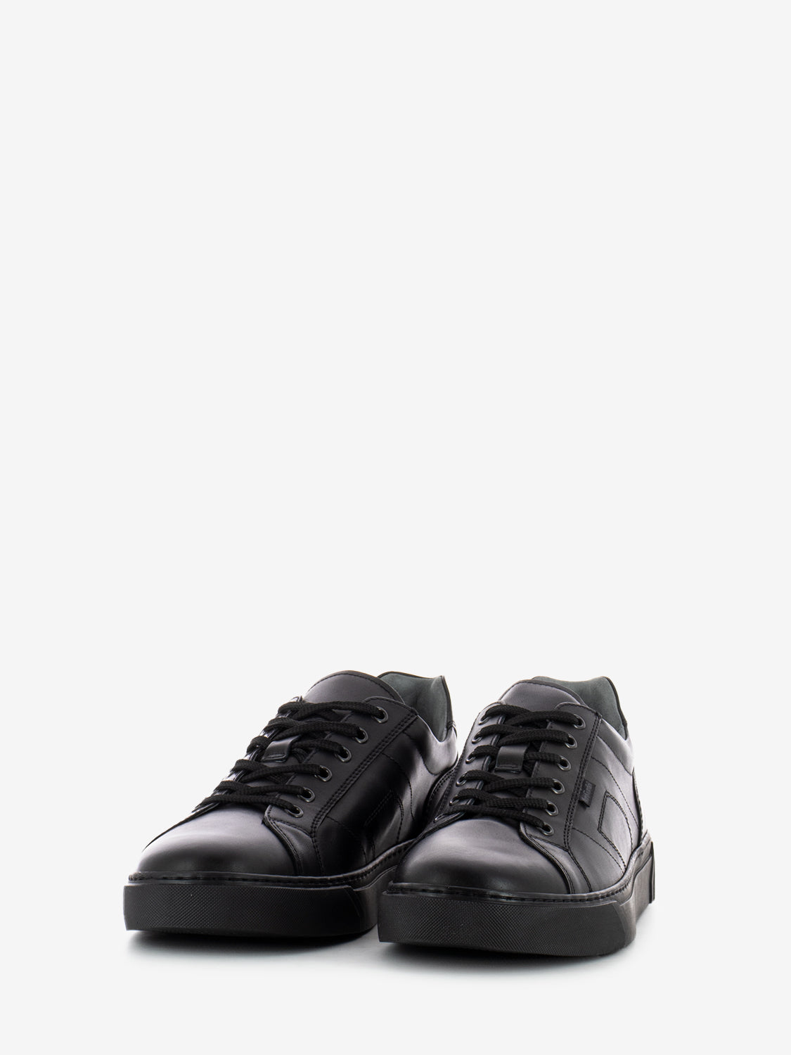 Black Gunto Sneakers