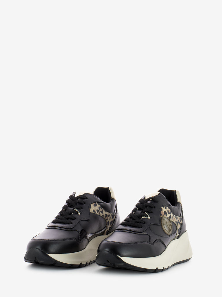 NERO GIARDINI - Sneakers inserti in vernice nero / animalier