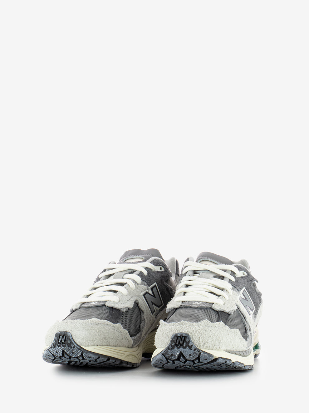 2002R suede e mesh grey