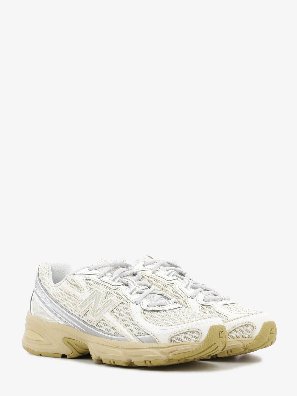 740 linen / toasted sesame