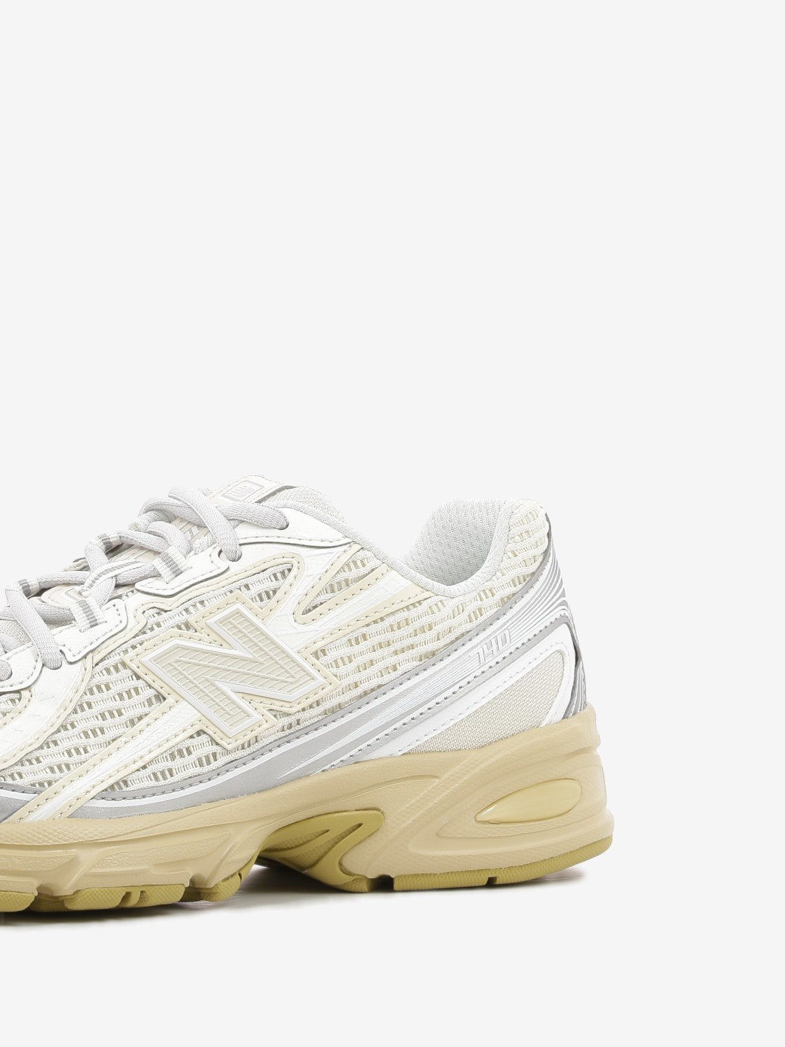 740 linen / toasted sesame