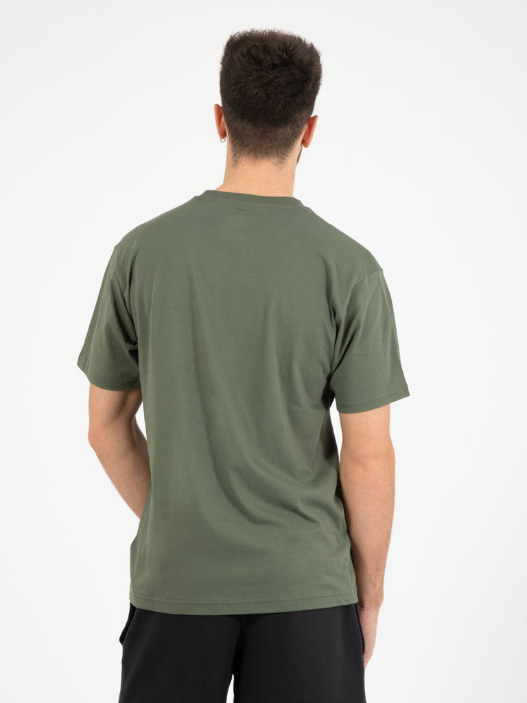 NEW BALANCE - Essentials Stacked Logo T-Shirt green