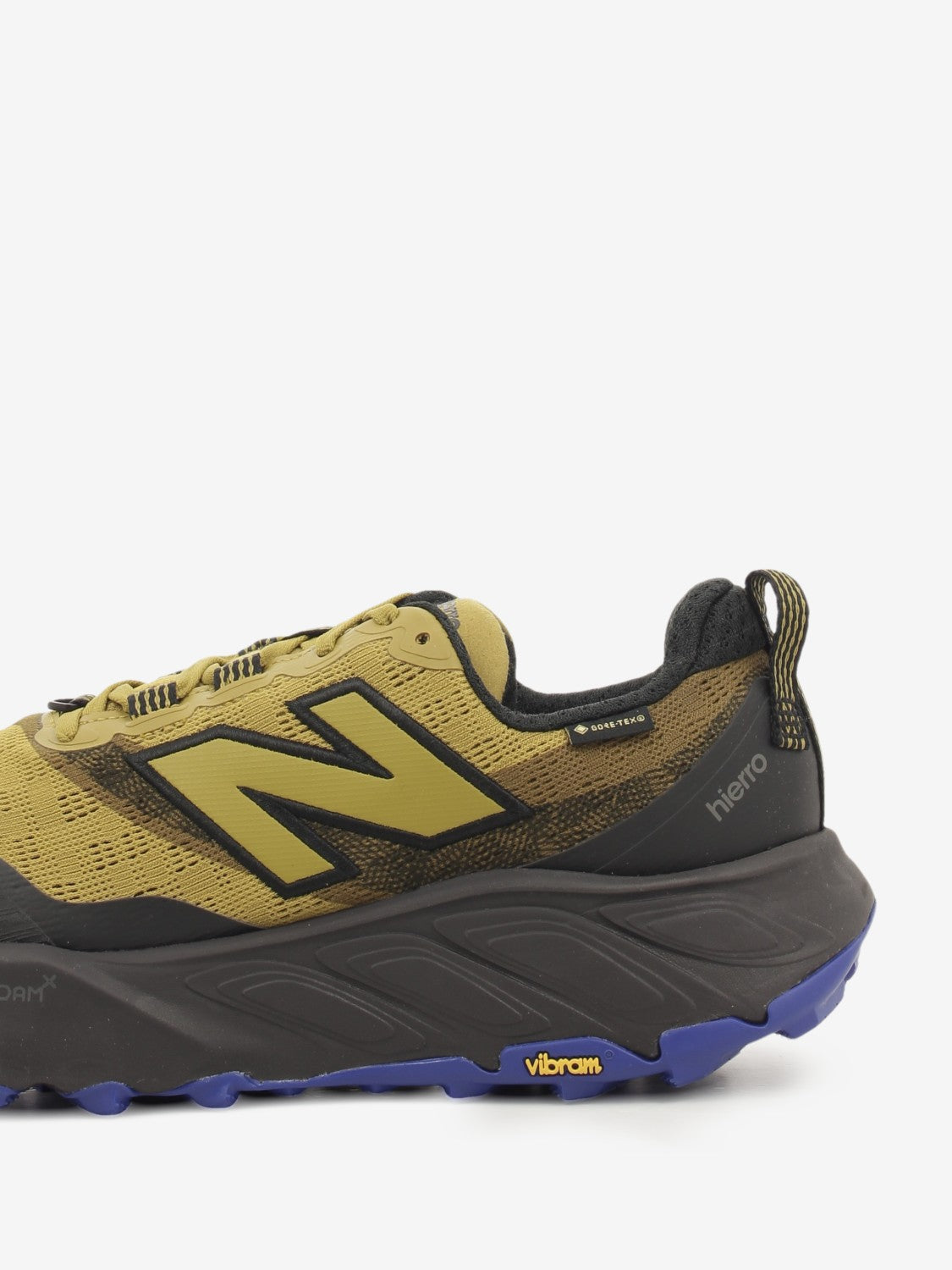 Hierro v9 GORE-TEX® basil oil / black