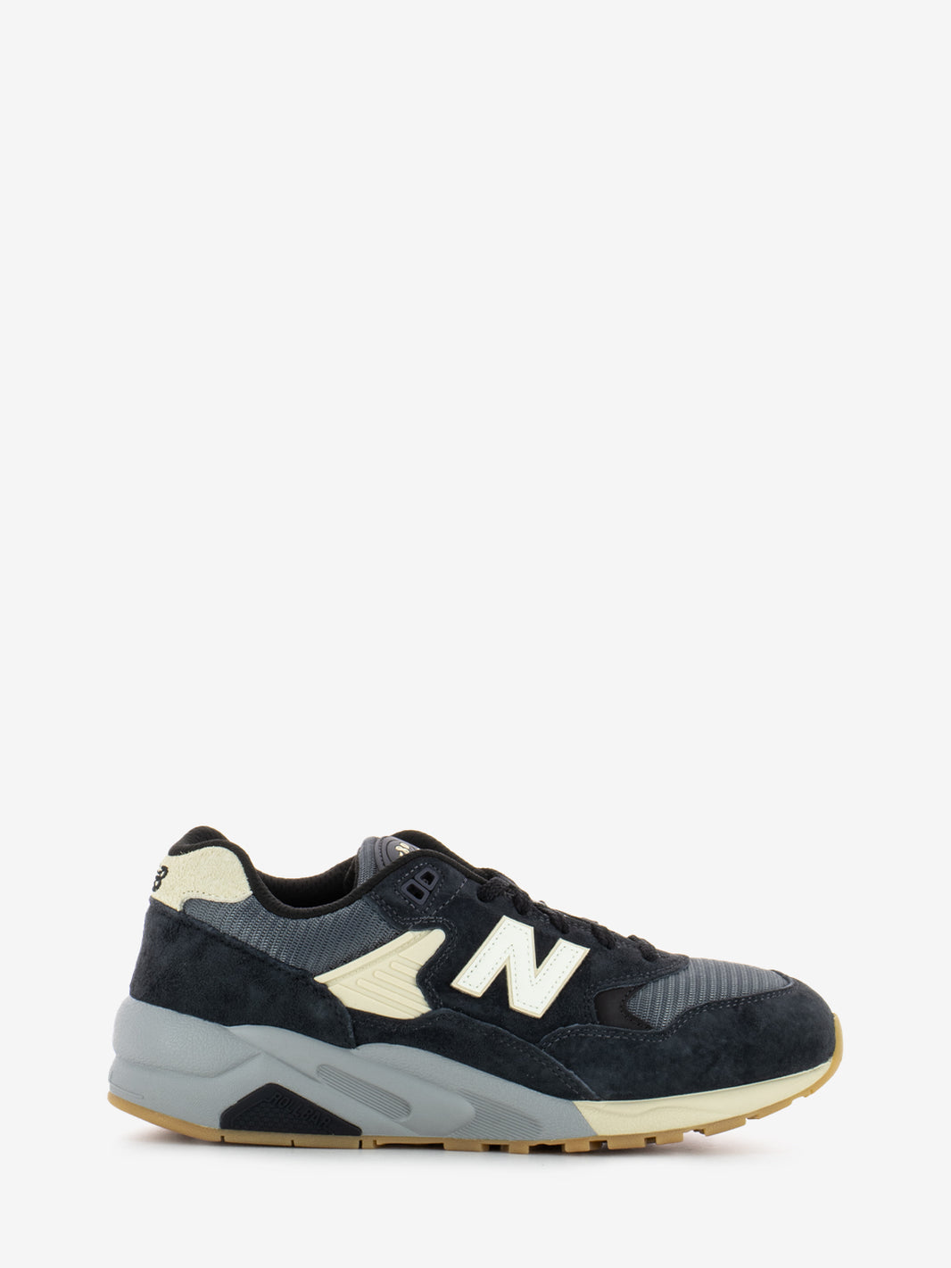 580 unisex phantom lifestyle sneakers