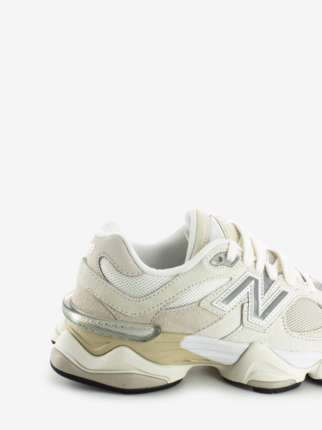 U9060 Sea Salt off white sneakers
