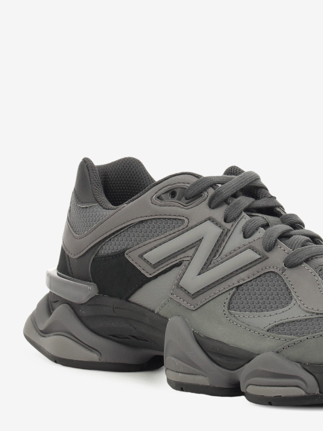 U9060 black / castlerock