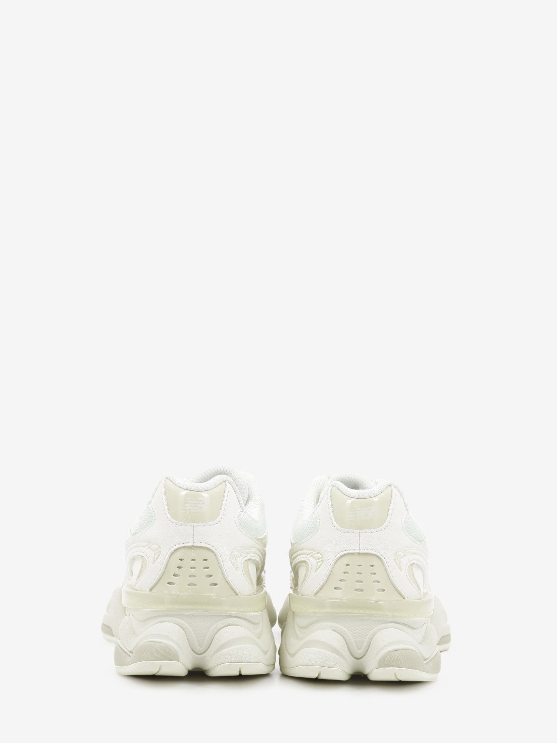 U9060 off white / tan