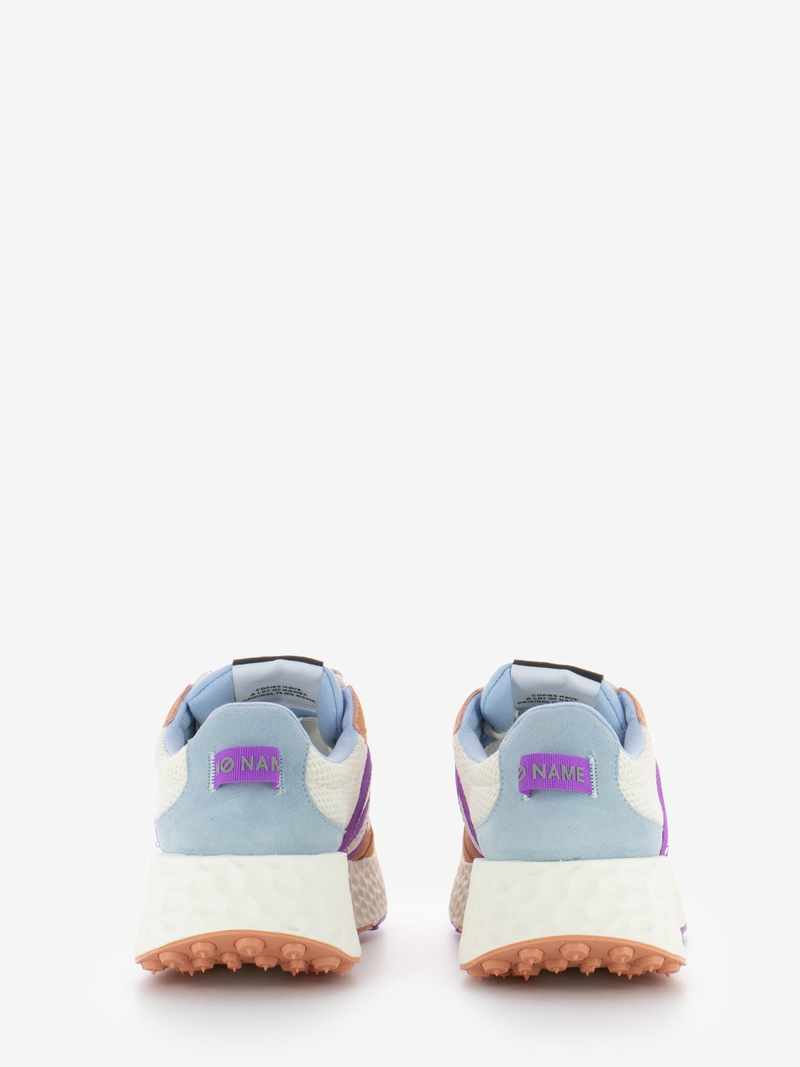 Carter jogger melon / off white sneakers