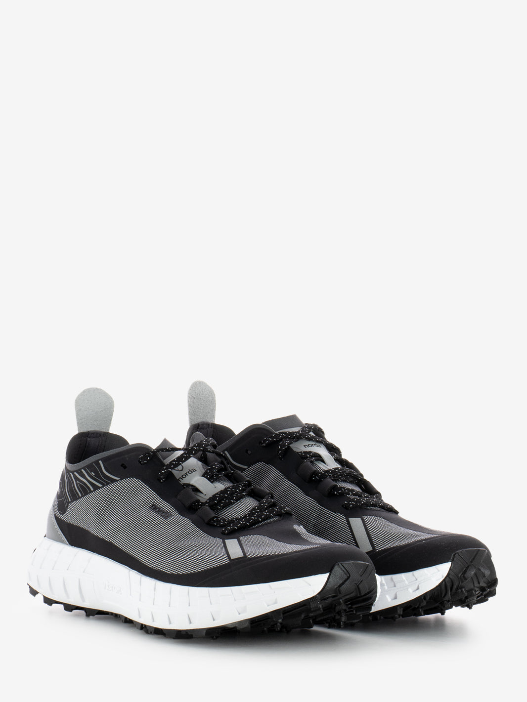 Sneakers NR.001 Core Black