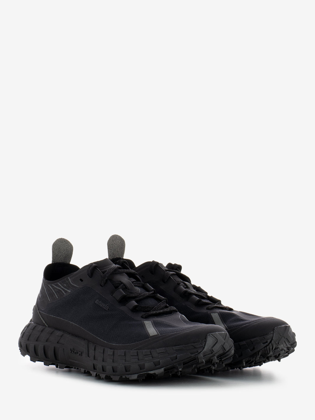 Trail running shoe 001 stealth black
