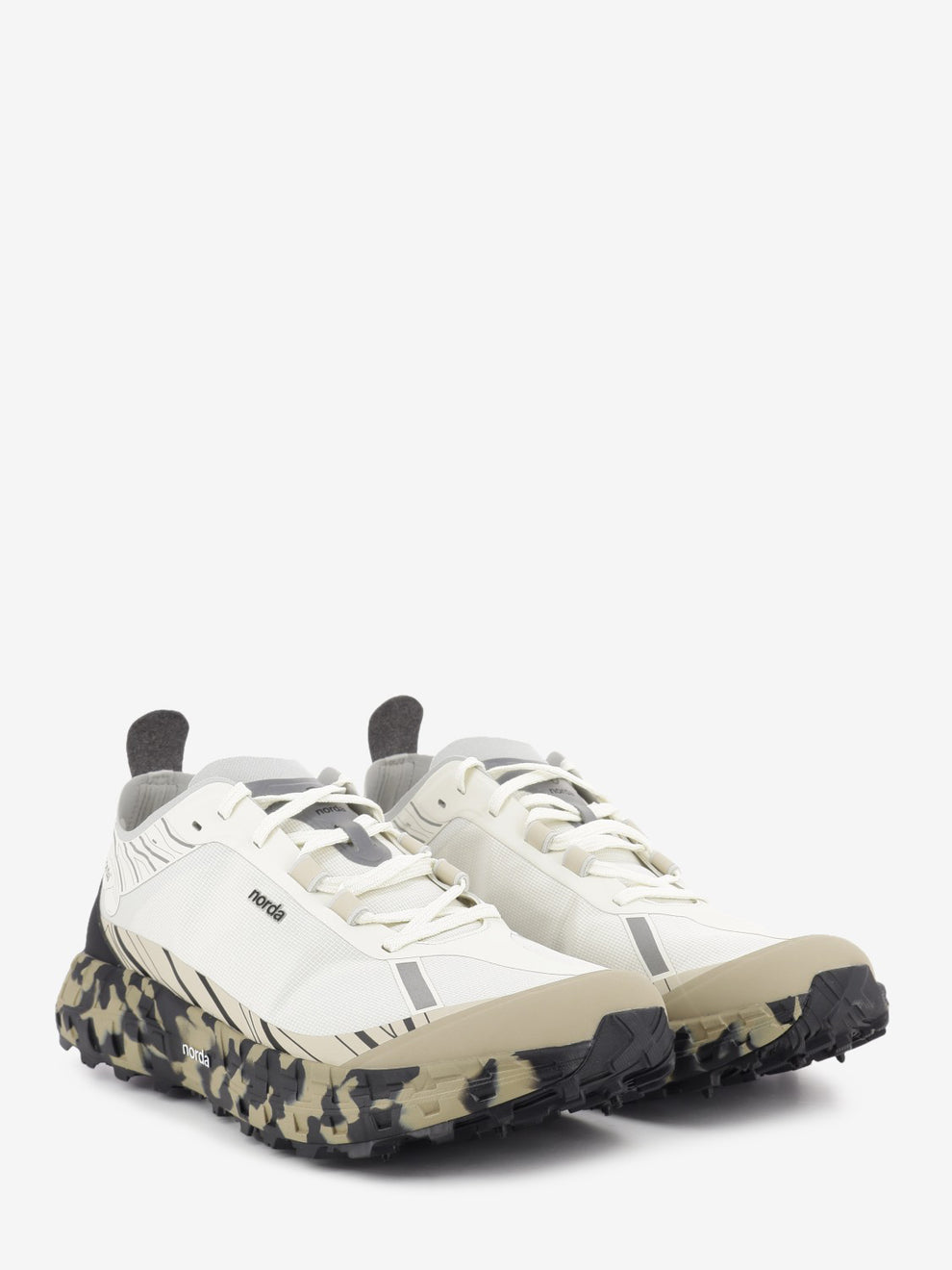 Abyss trail running shoe