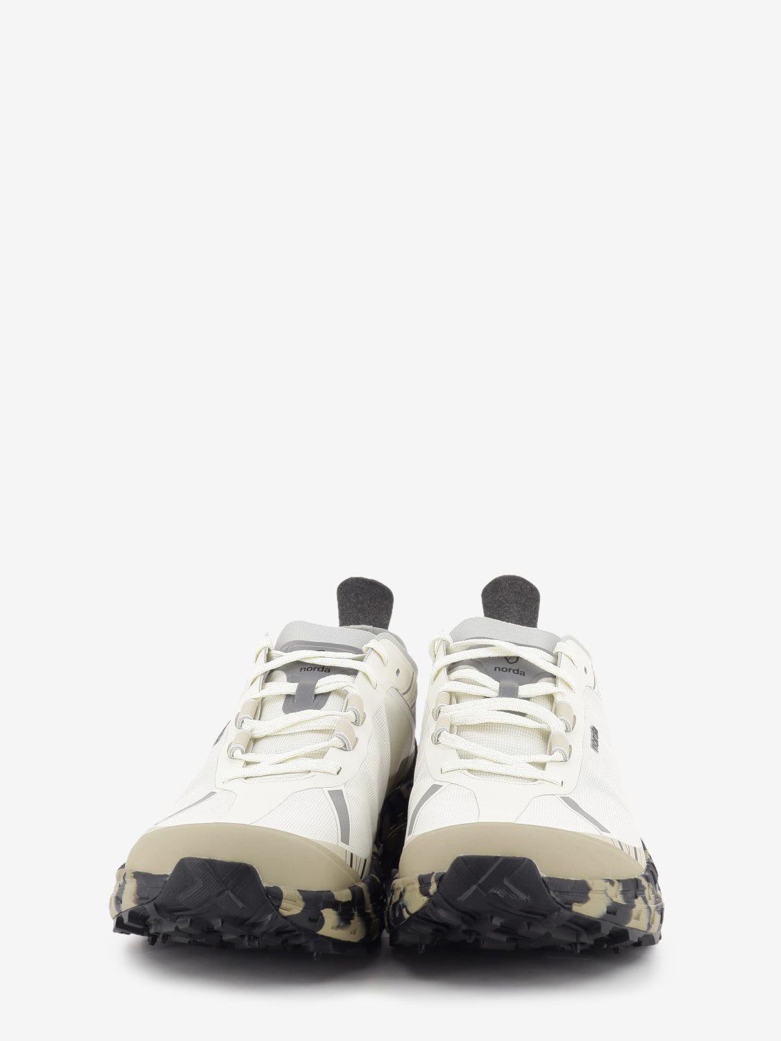 Abyss trail running shoe