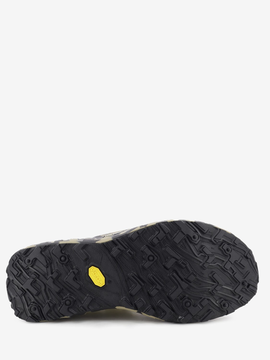 Abyss trail running shoe