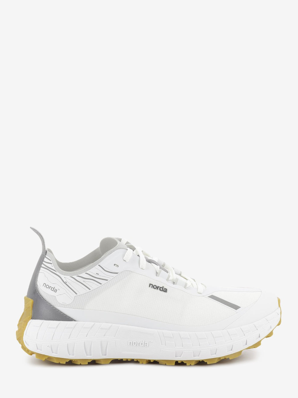 Trail running shoe white / gum