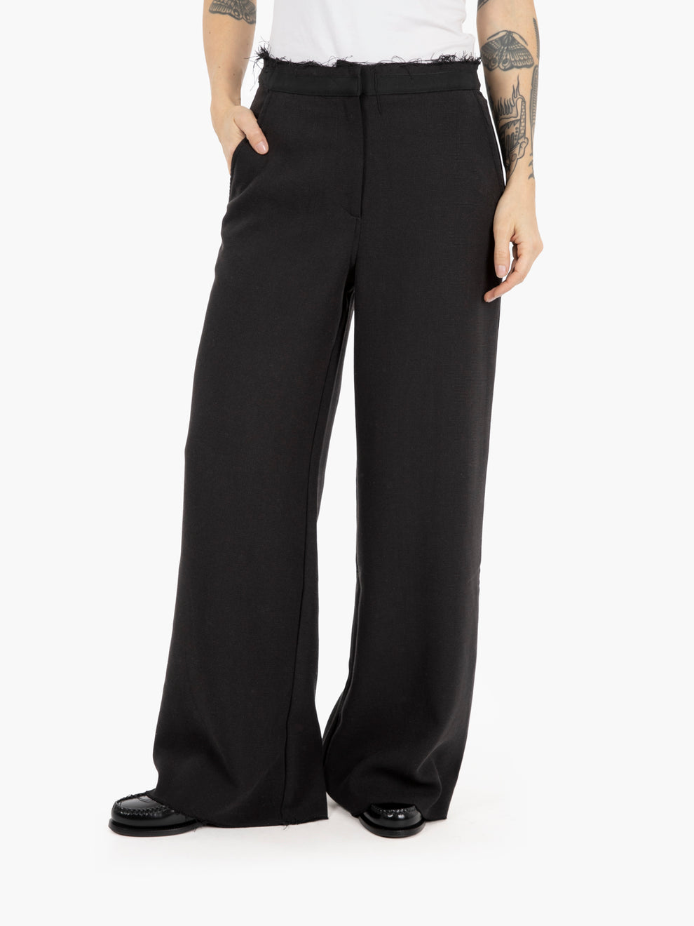 Pantalone palazzo taglio vivo nero