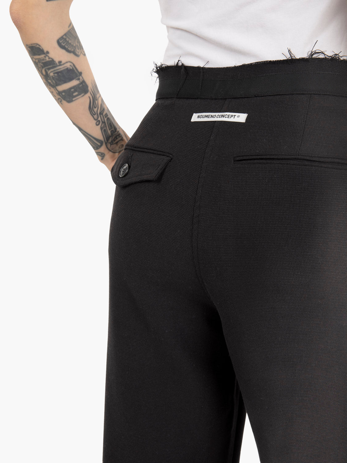 Pantalone palazzo taglio vivo nero