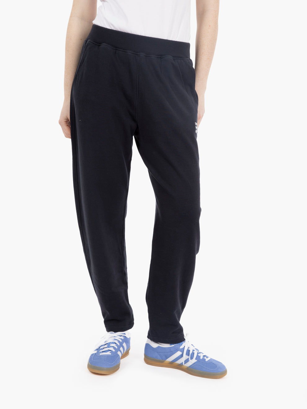 Pantaloni con pinces sul fondo blu