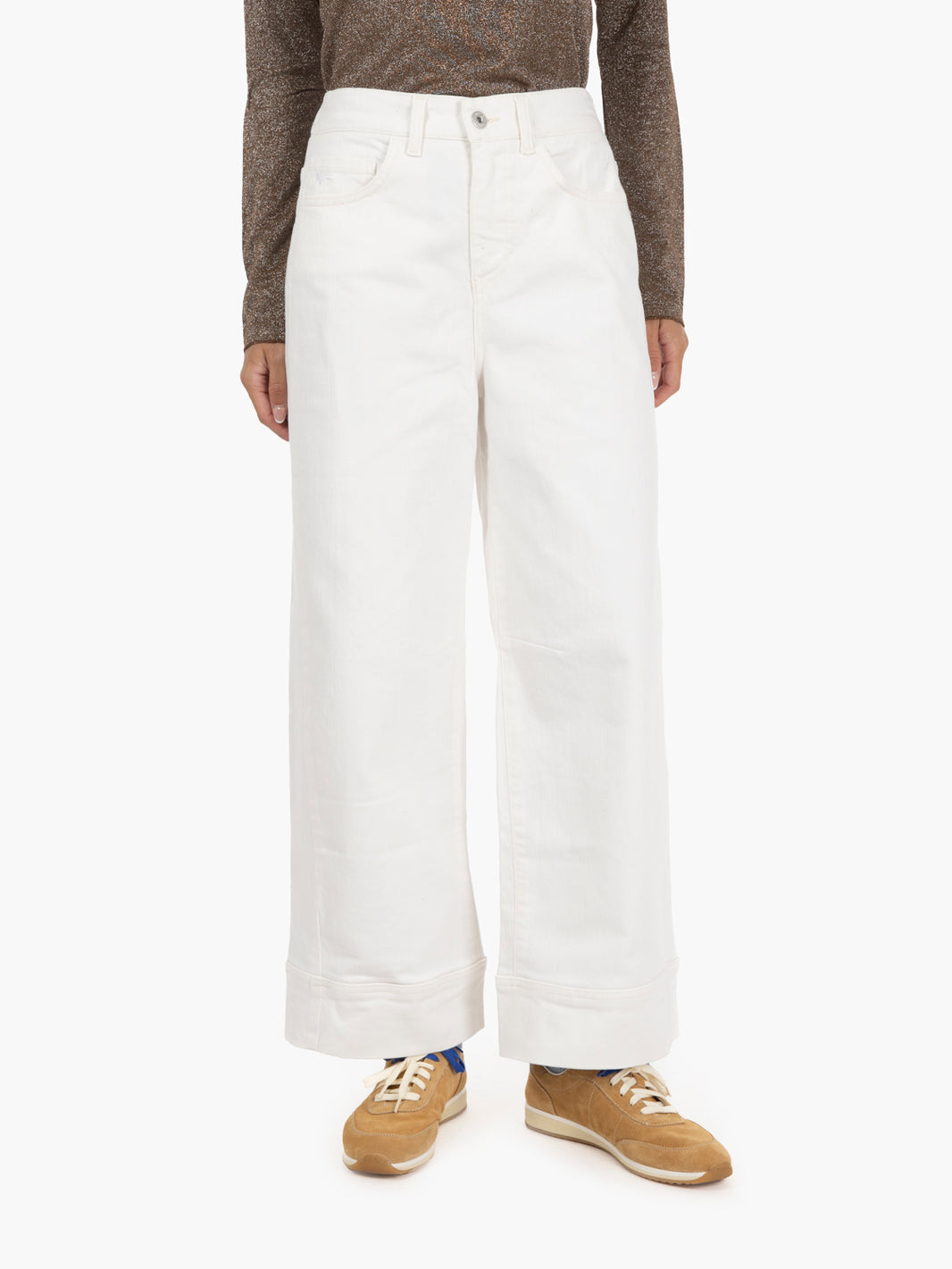 White stretch trousers