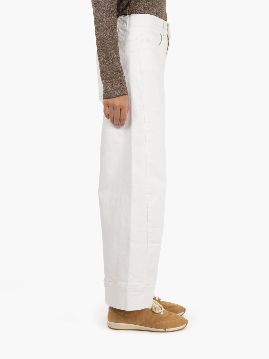 White stretch trousers