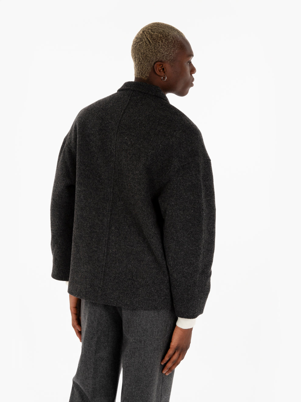 Wool jacket with anthracite sash
