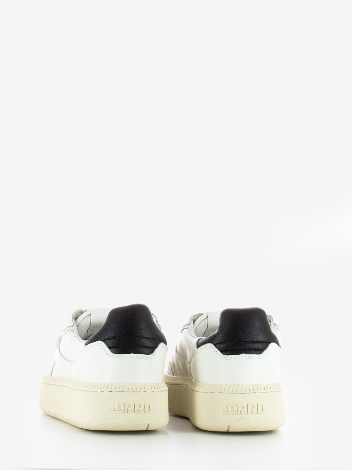 White/black leather sneakers