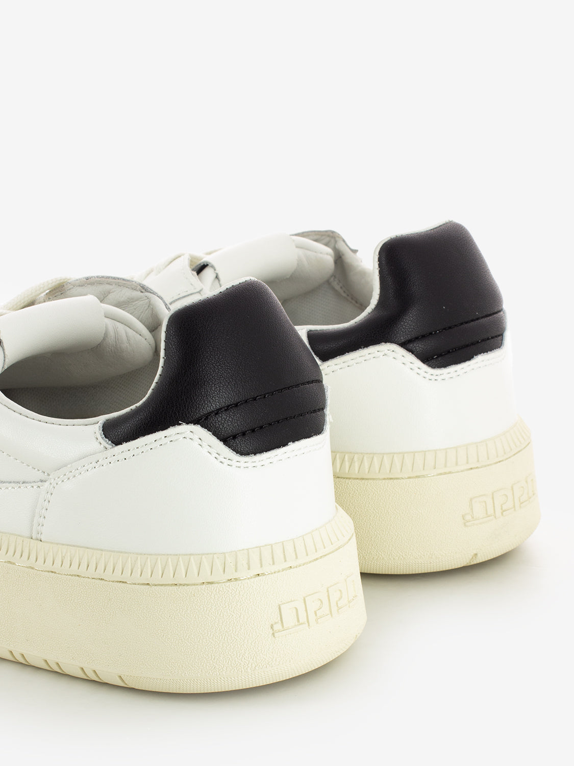 White/black leather sneakers