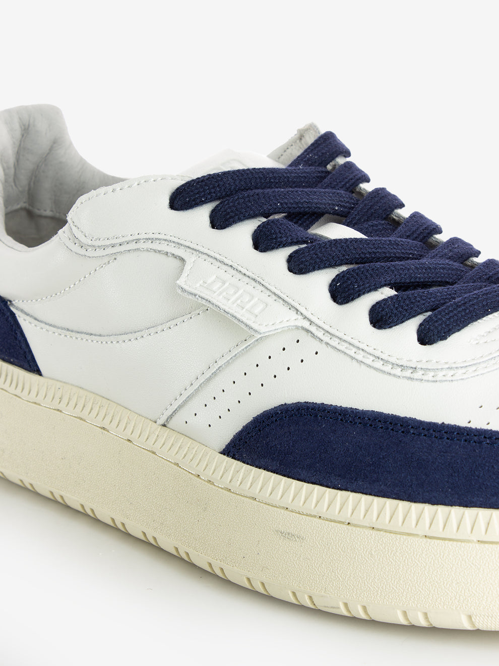 White/blue leather sneakers