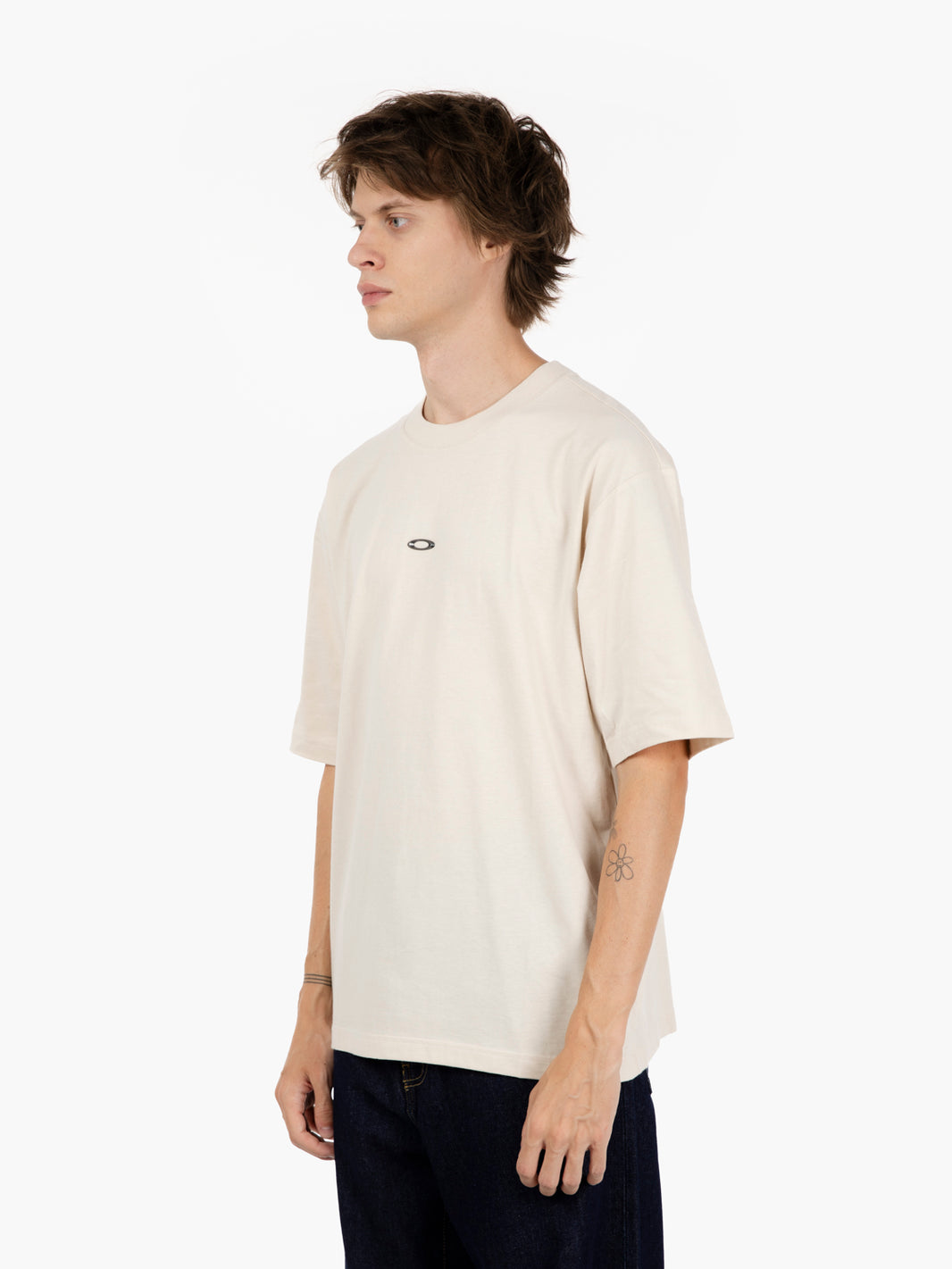Metal rise tee mist