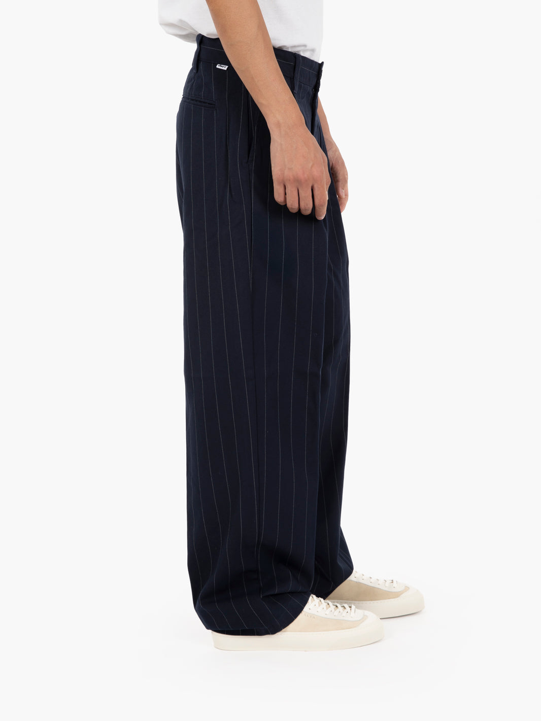 Leisure Dean Stripe Pleated pant midnight navy