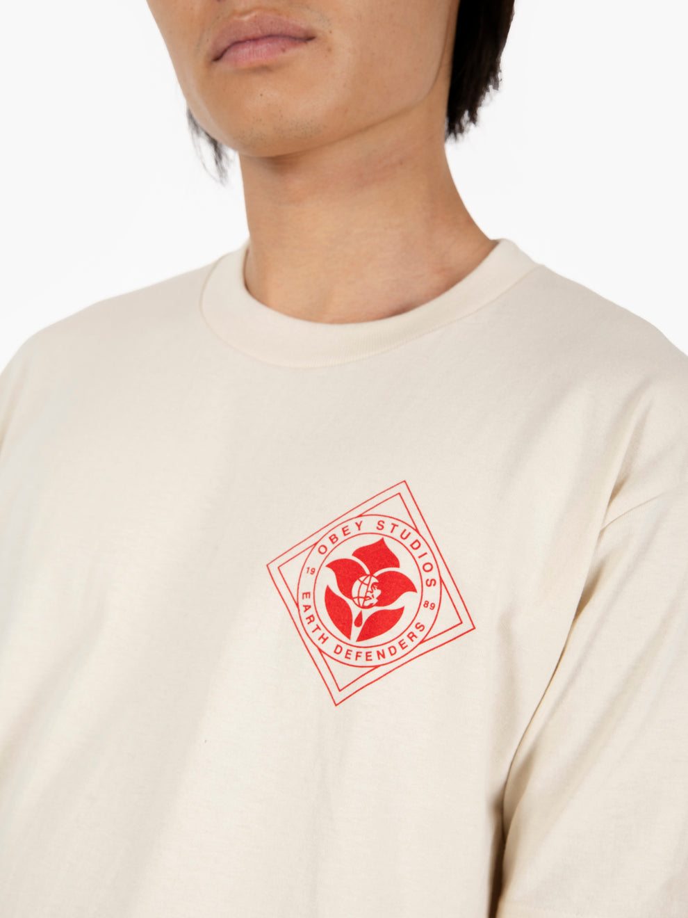 S/S Earth defenders tee cream