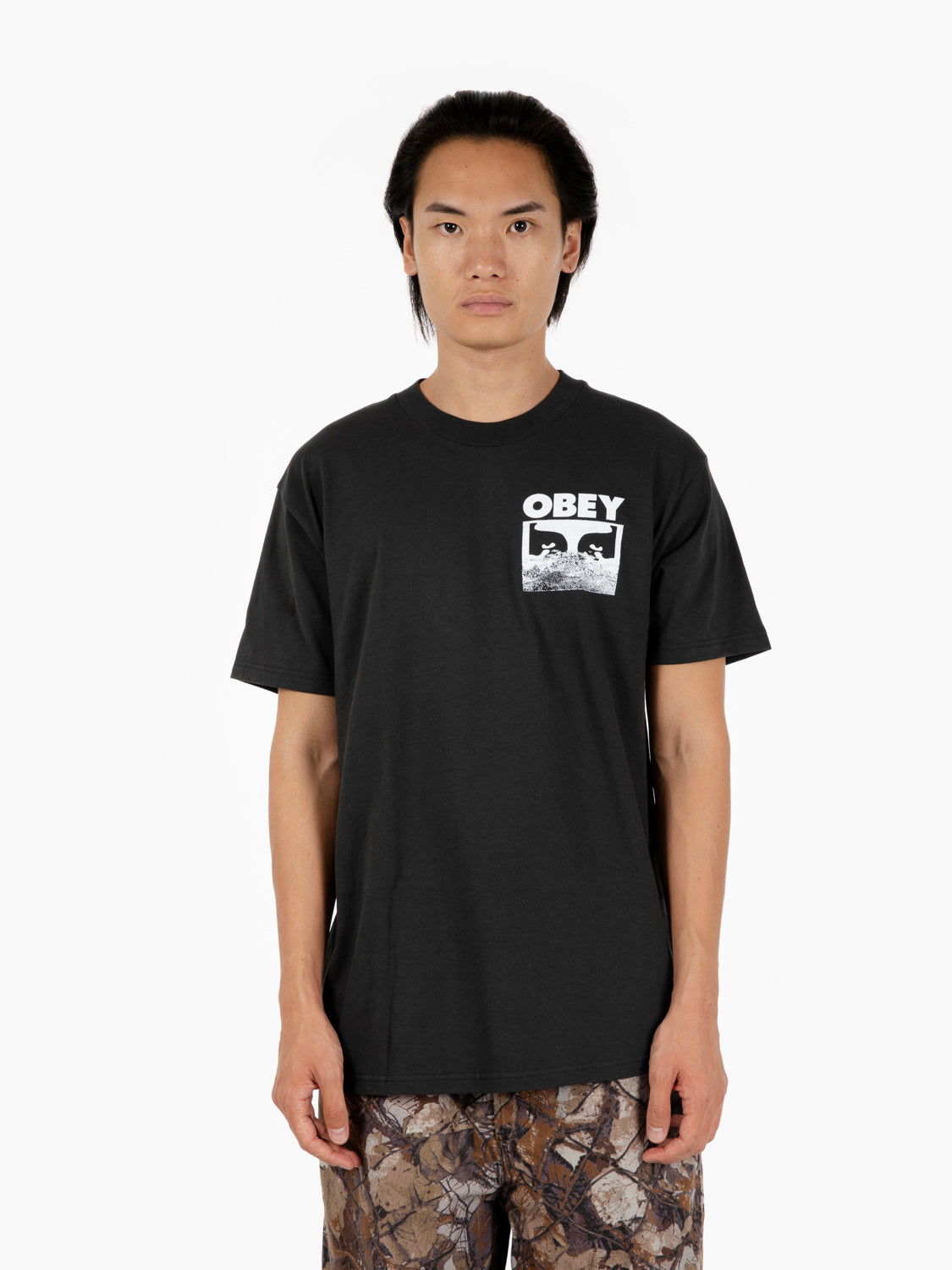 S/S In A Different Place tee vintage black