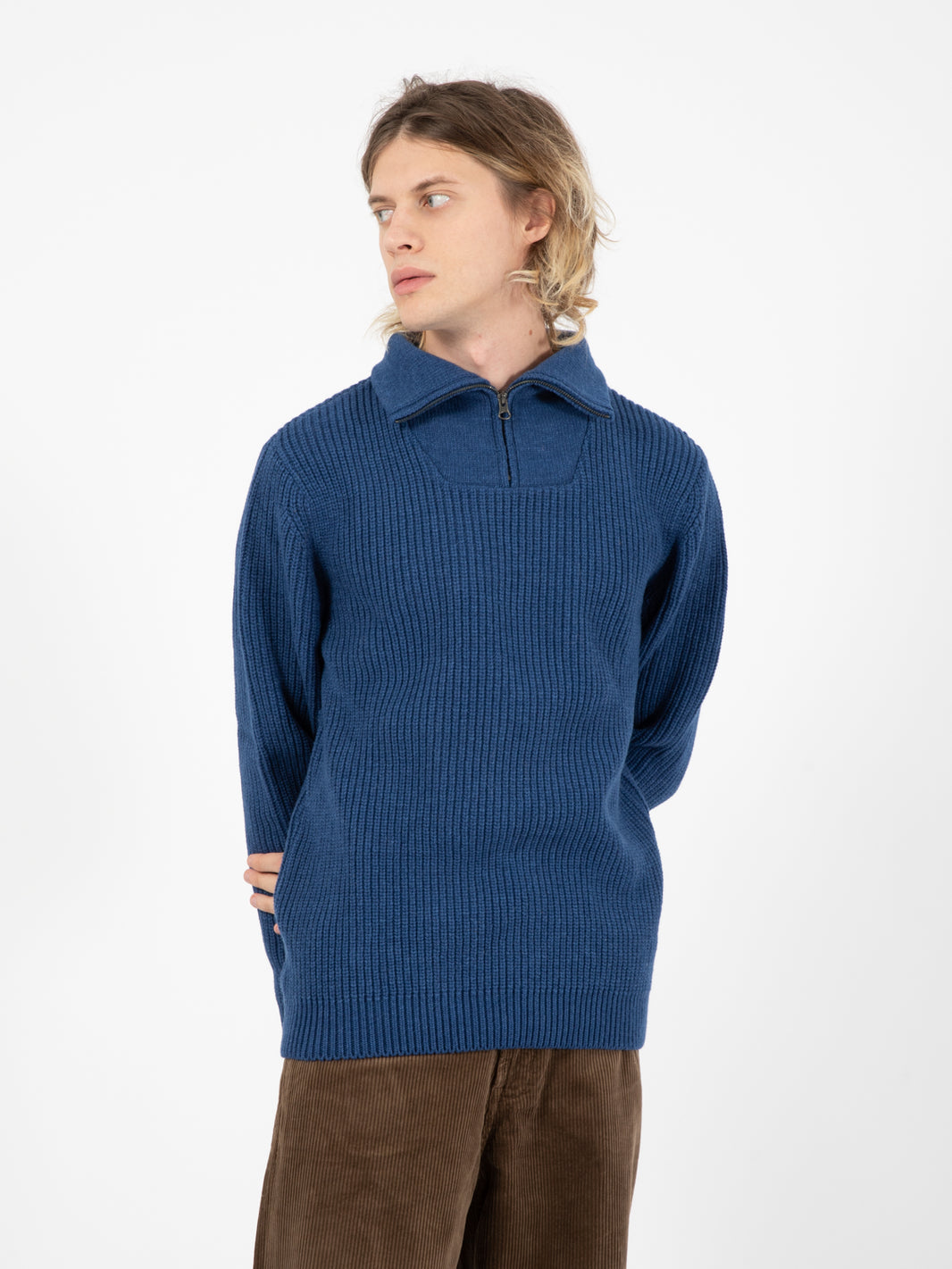 Folklo blue sweater