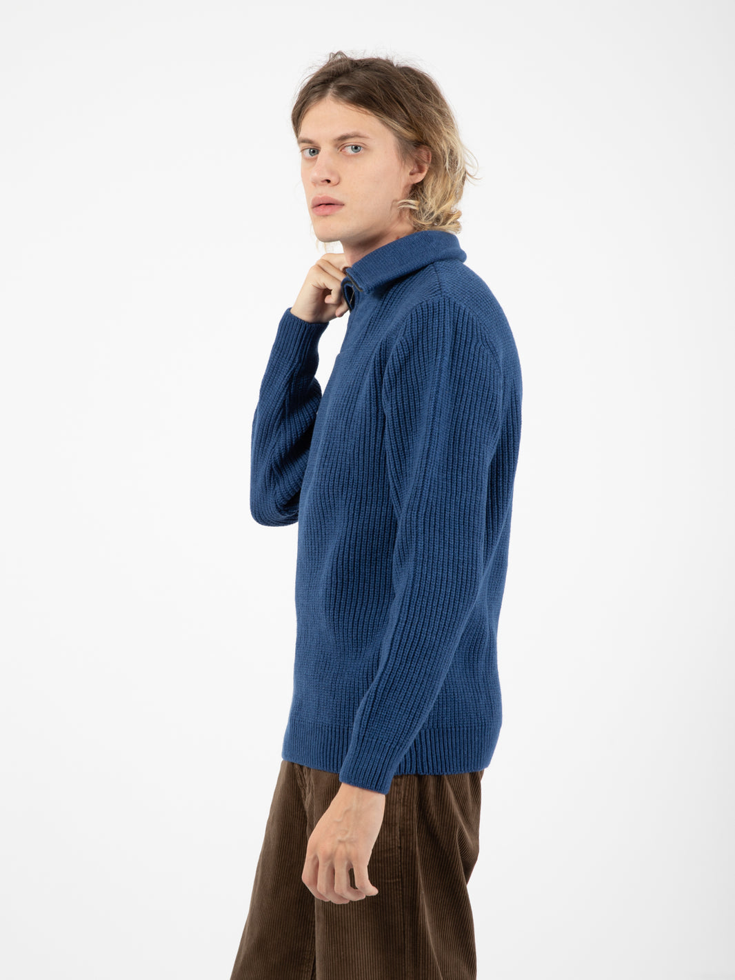 Folklo blue sweater