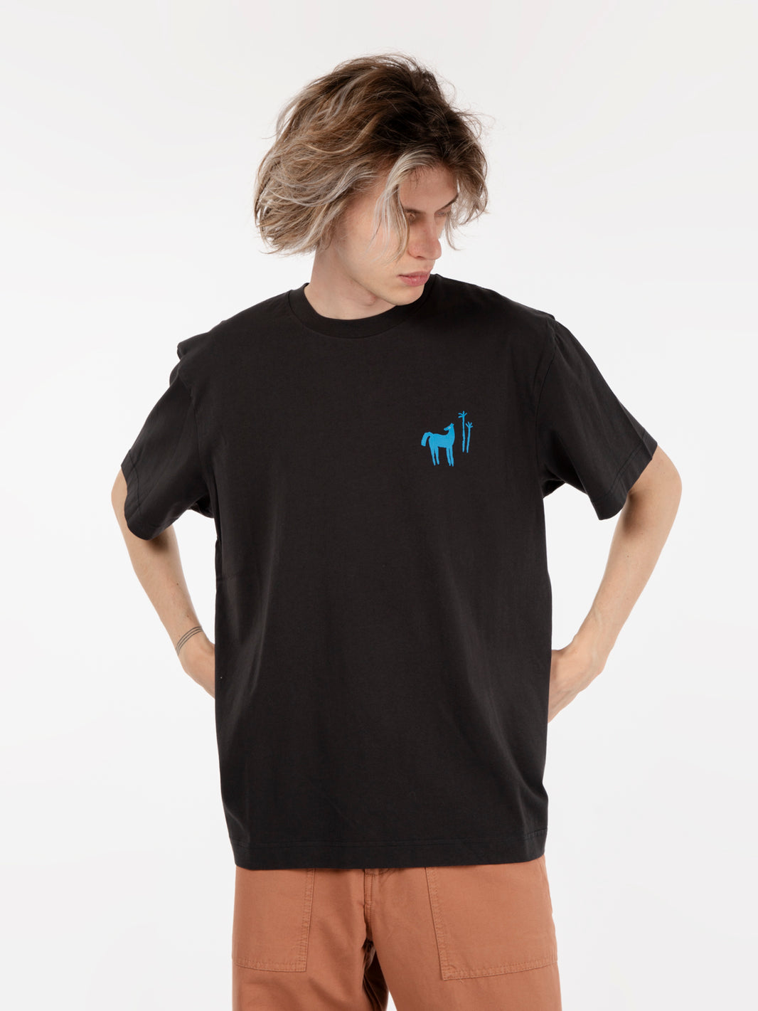 Blue shadow carbon black t-shirt