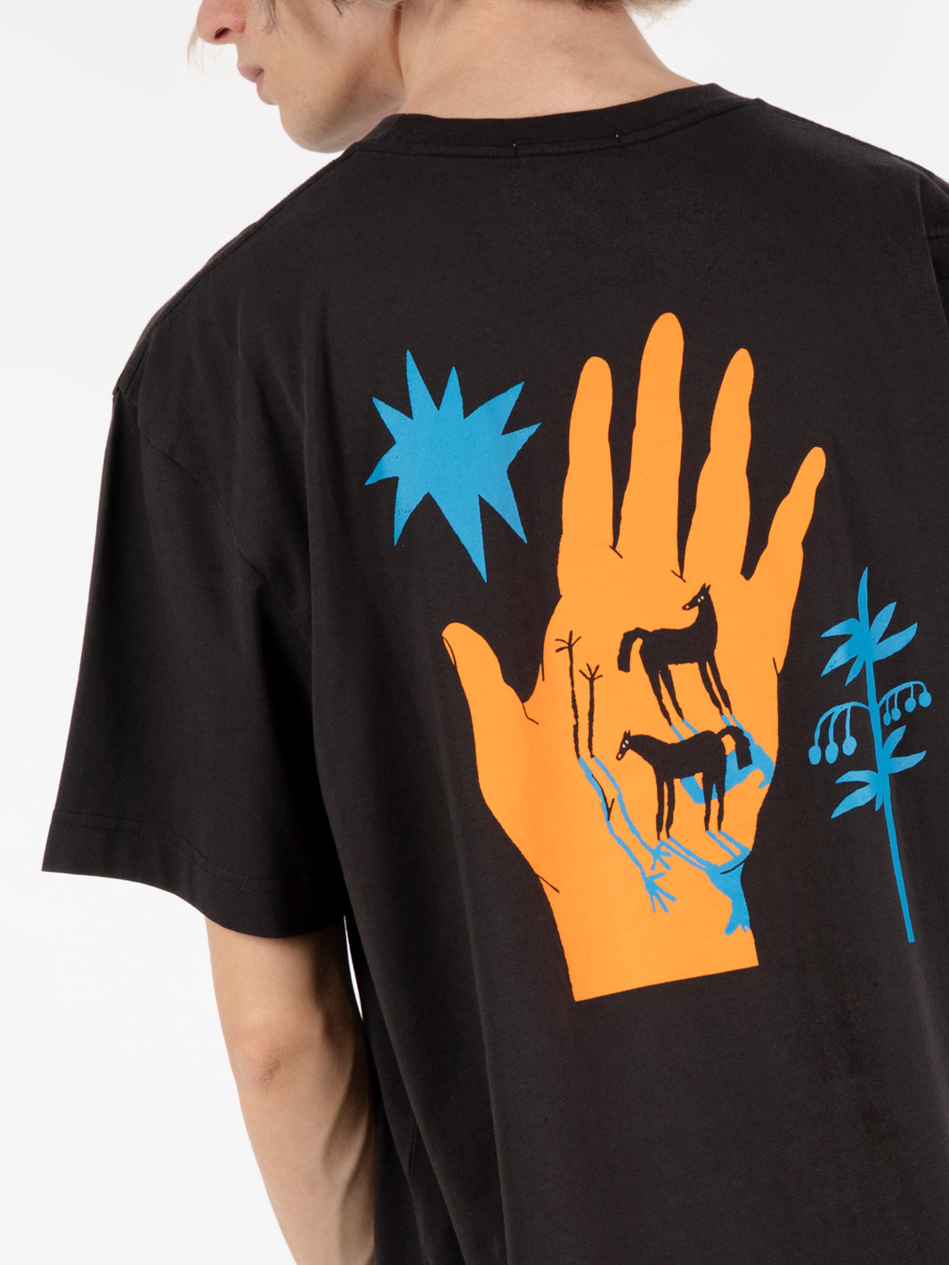 Blue shadow carbon black t-shirt