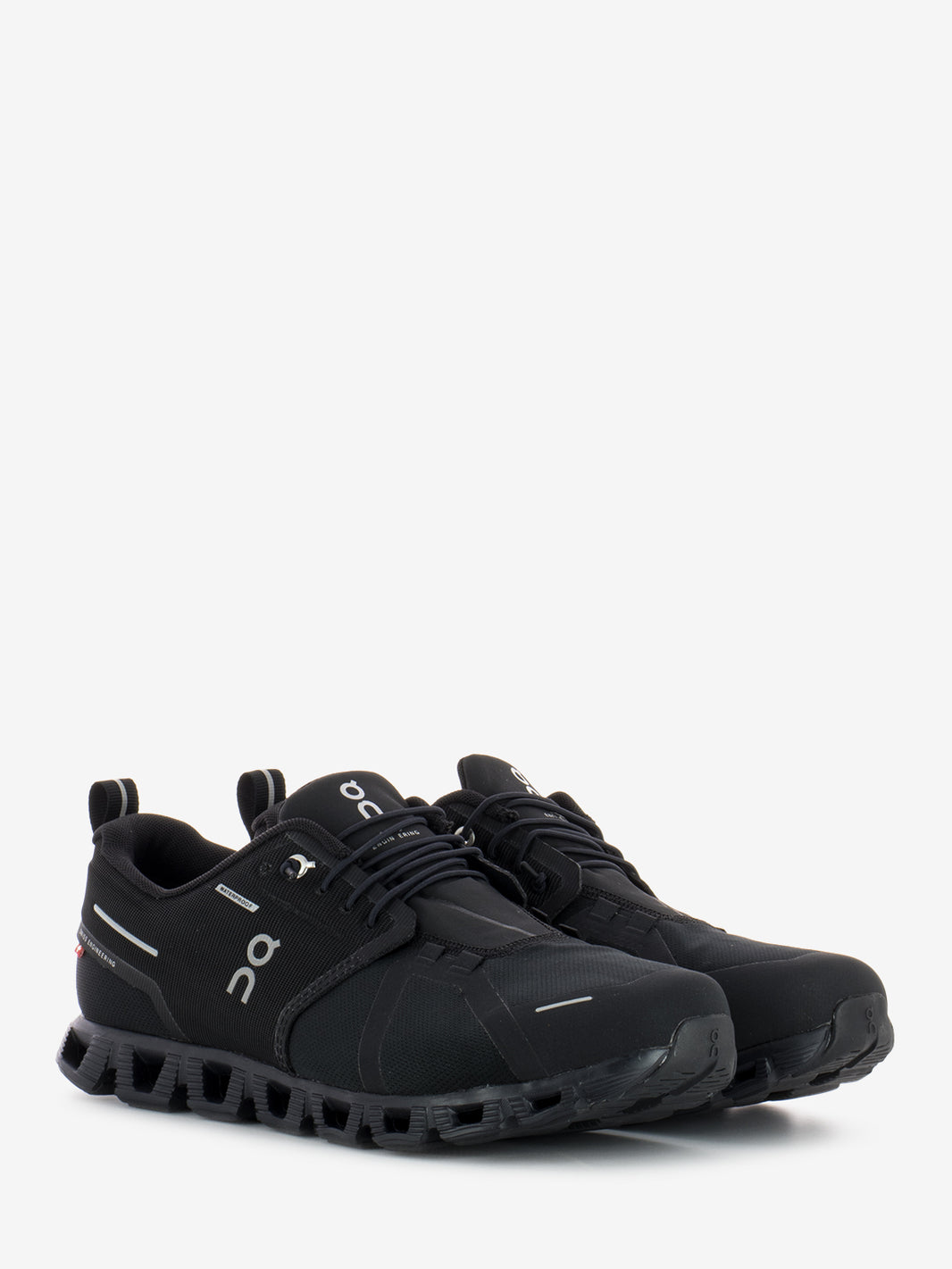 Cloud 5 M waterproof all black