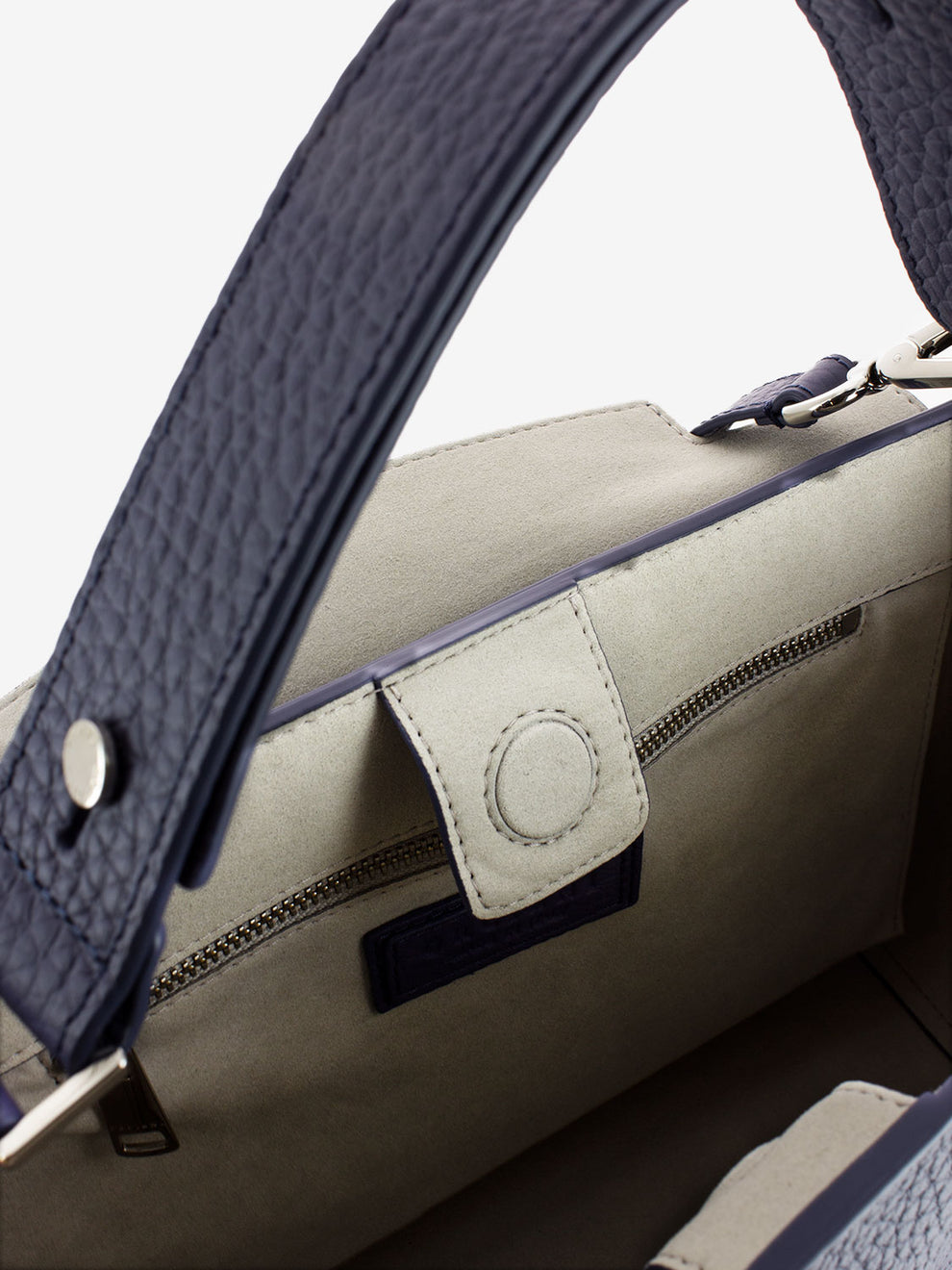 Borsa media in pelle martellata mirtillo