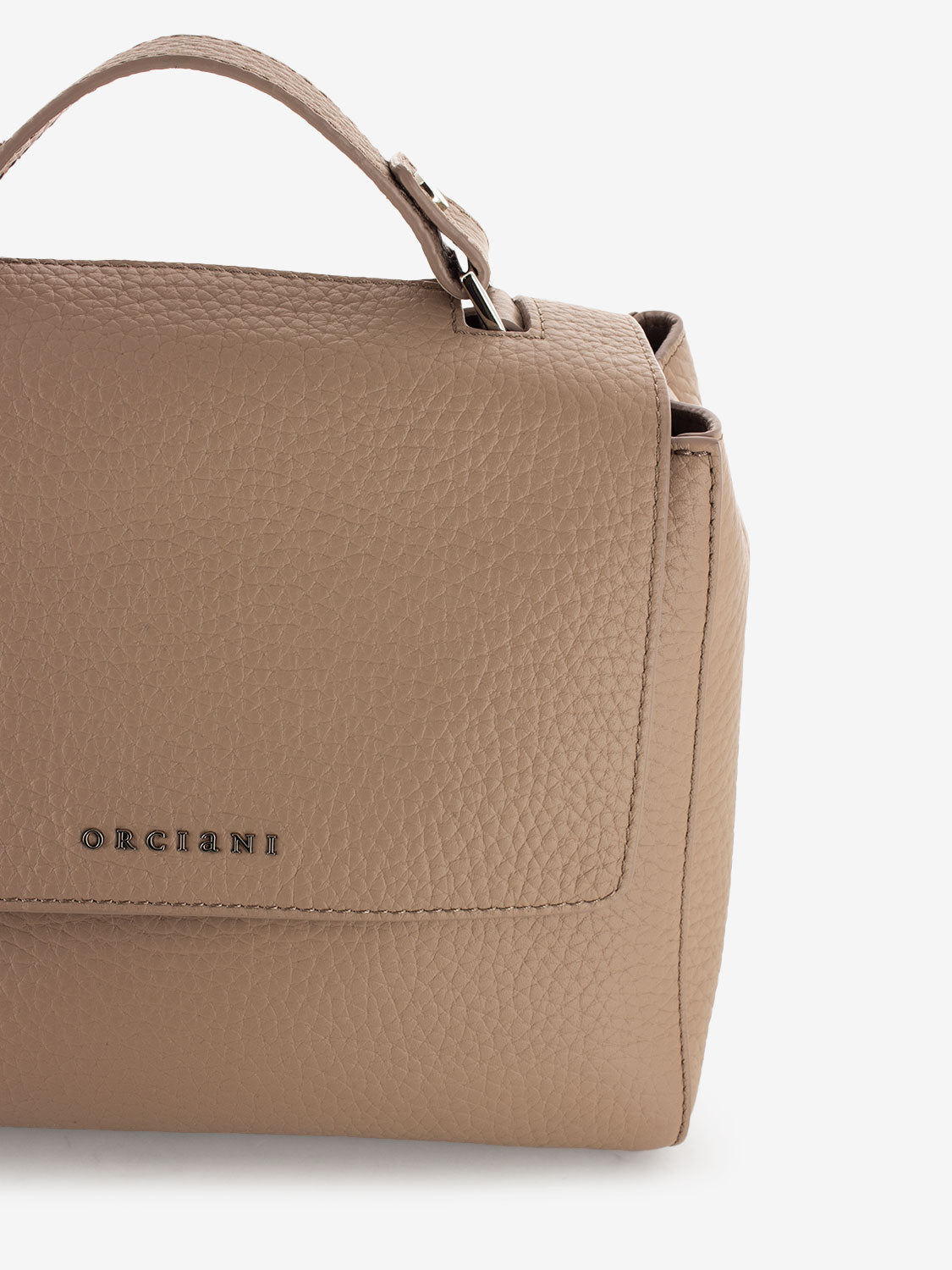 Borsa piccola in pelle martellata rosa
