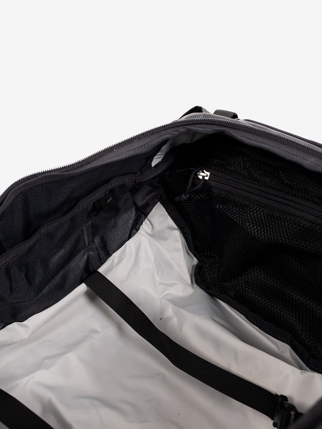 Transporter™ Duffel 40 raven black / black