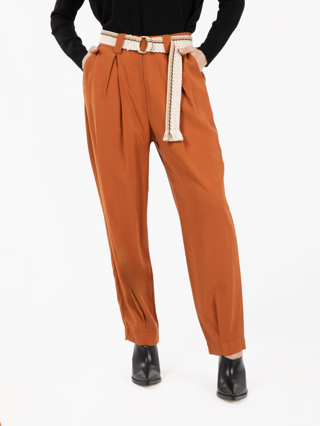 Carrot fit tile pants