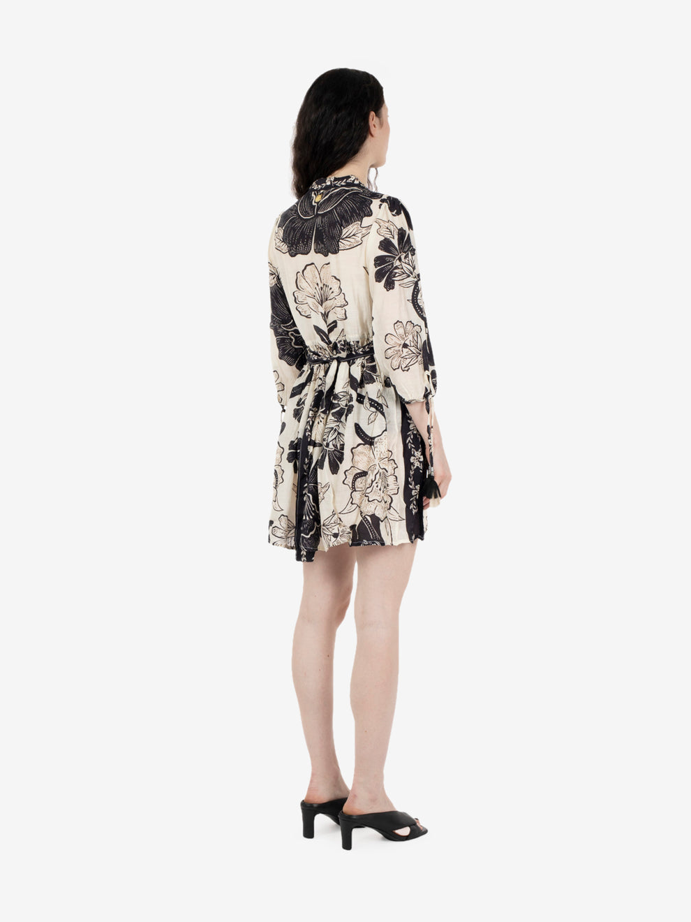 Short black and white patterned dress
