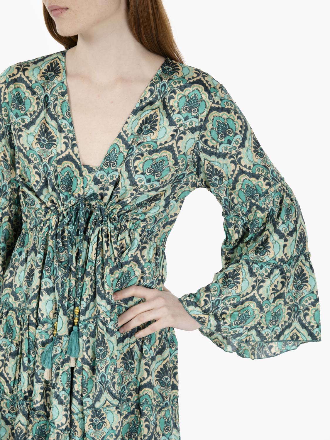 Short dress in green patterned silk