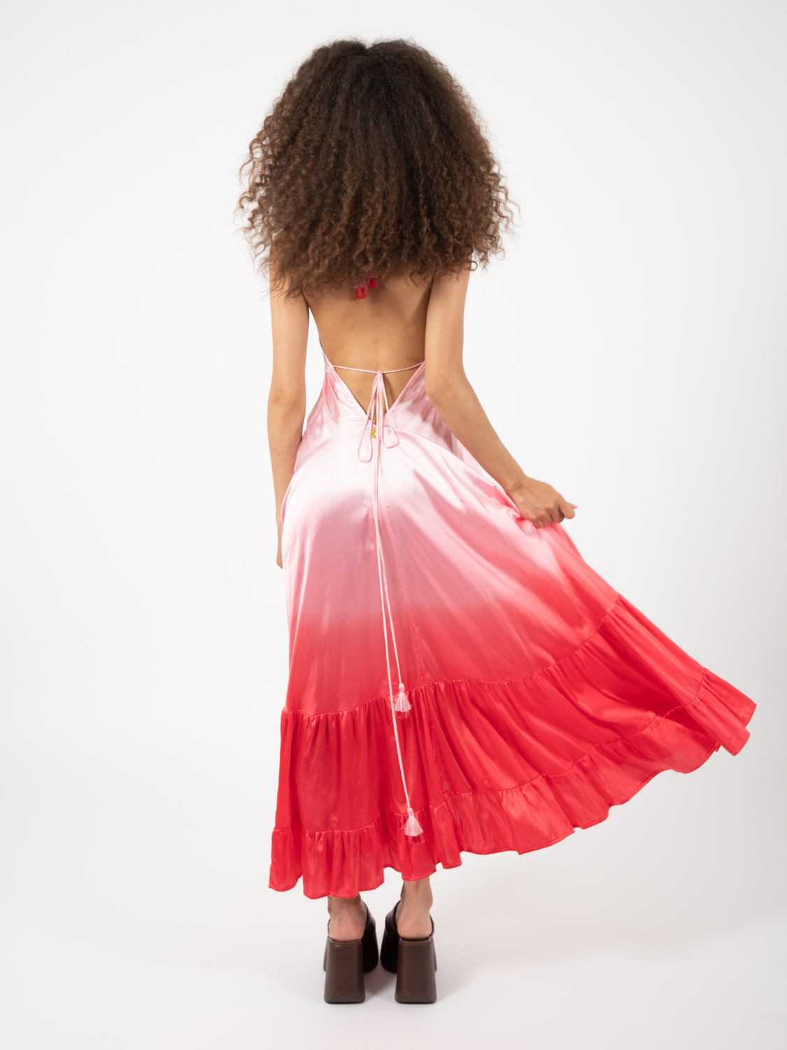 Long dress with coral ruffles