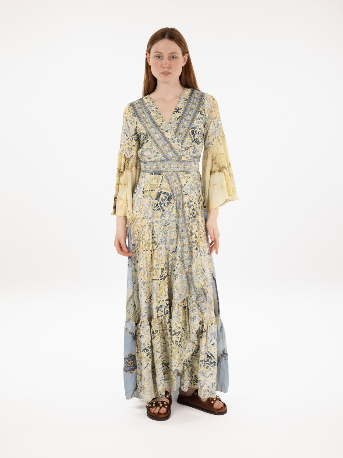 Long dress with ruffle sleeves, light blue / yellow