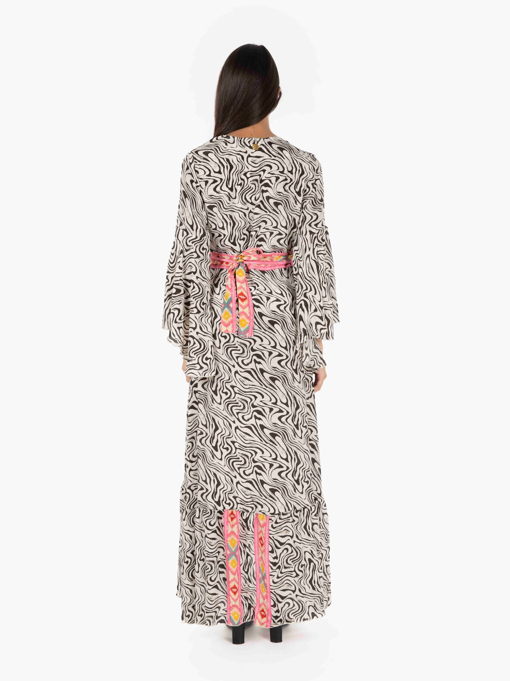 Long dress with ruffled sleeves and zebra print / fuchsia