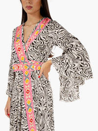 Long dress with ruffled sleeves and zebra print / fuchsia