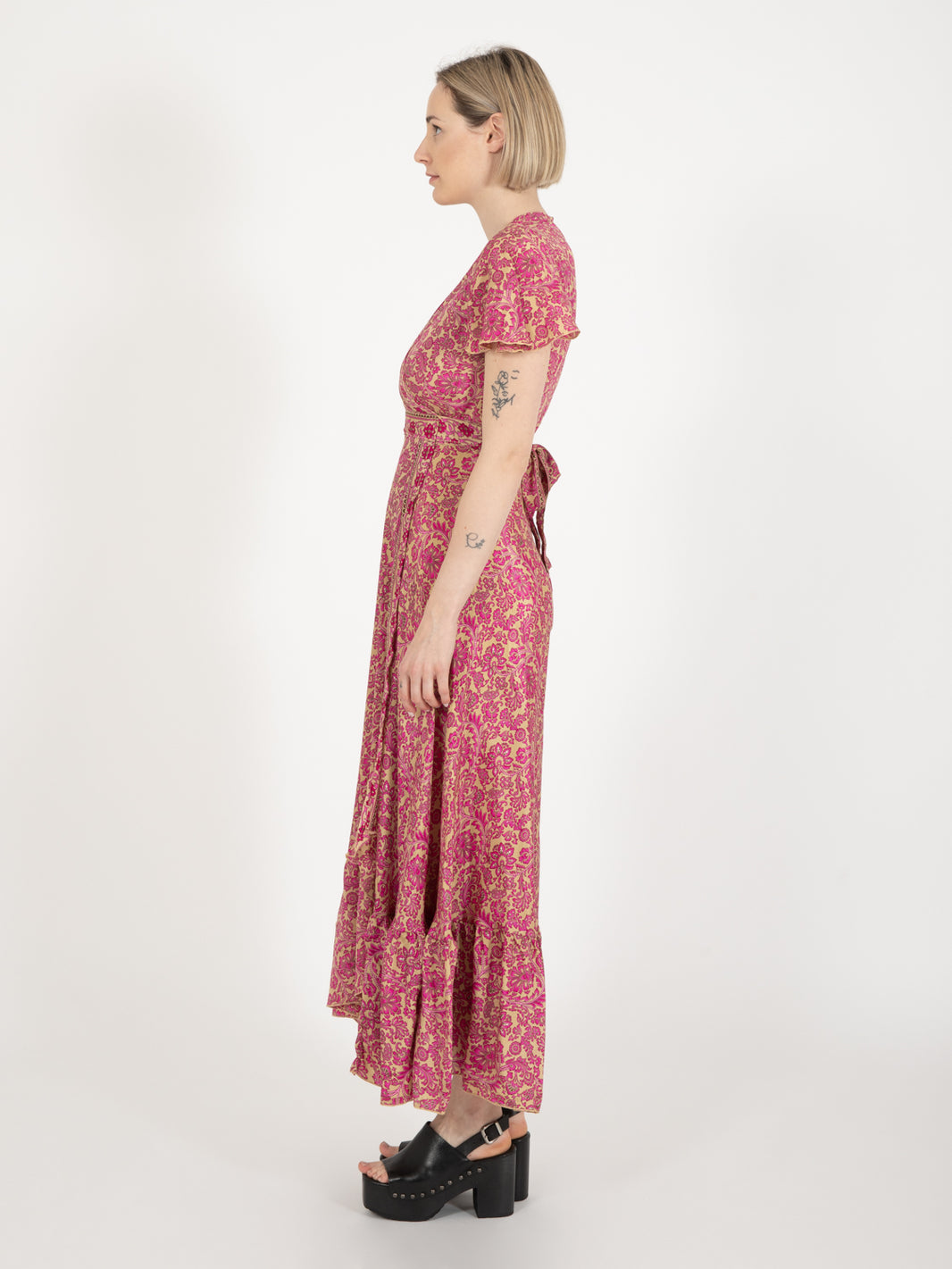 Long dress in pink damask patterned silk