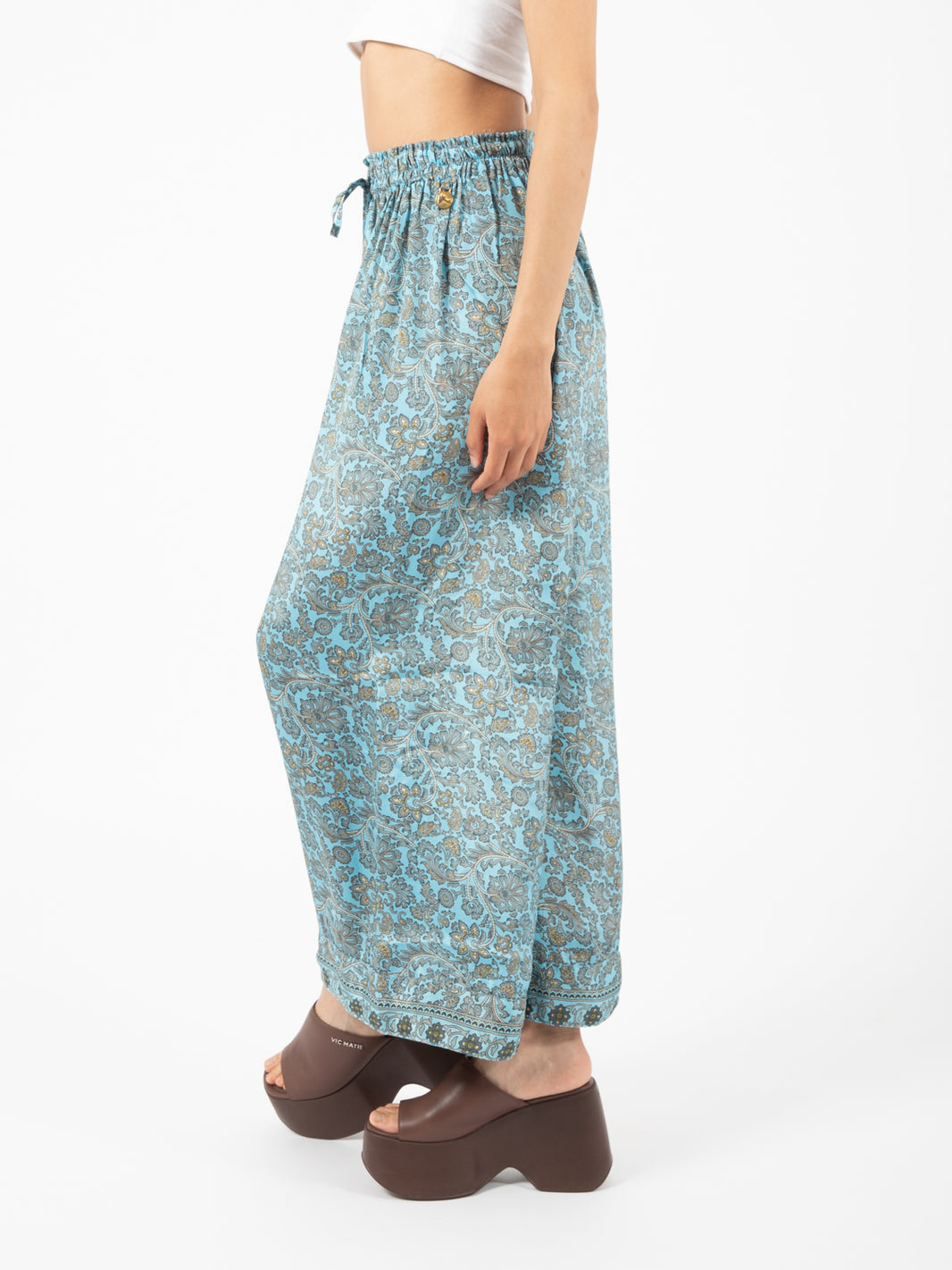 Wide leg trousers with floral print, light blue / multicolor